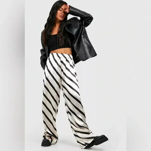Boohoo Wide Leg White/Black Striped Silky Trousers, size US 10.